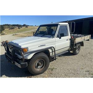 1993 Toyota Landcruiser 
LWB